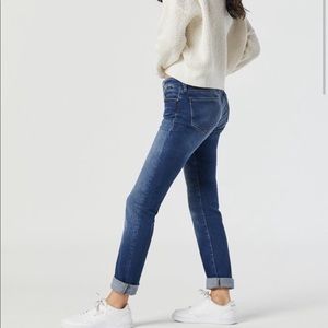 😊 4 for 25$ 😊 Mavi Gold- Emma slim boyfriend- dark wash size 28